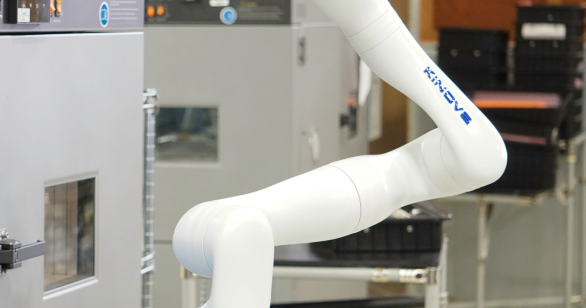 Reactive robotic arm control in assisted telemanipulation